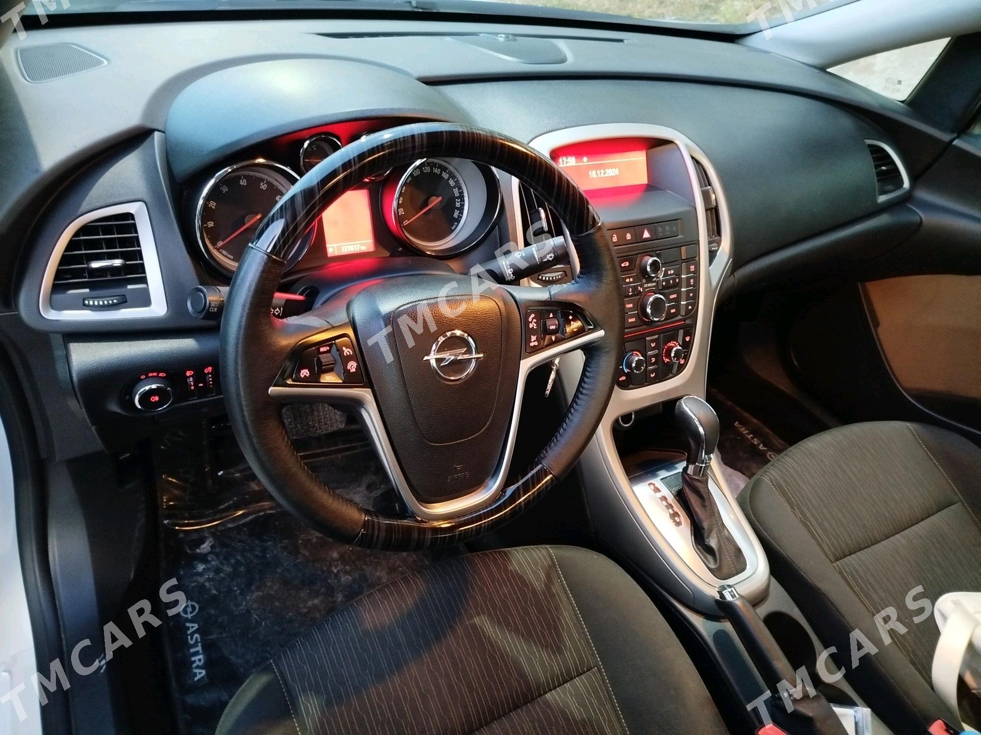 Opel Astra 2014 - 133 000 TMT - Ашхабад - img 4