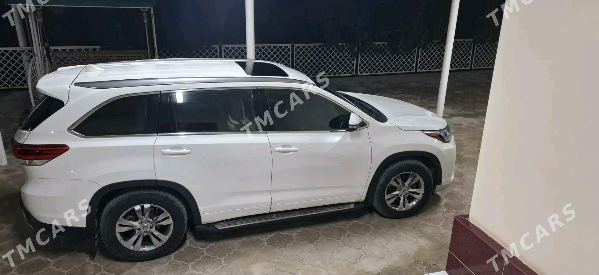 Toyota Highlander 2017 - 400 000 TMT - Дашогуз - img 5