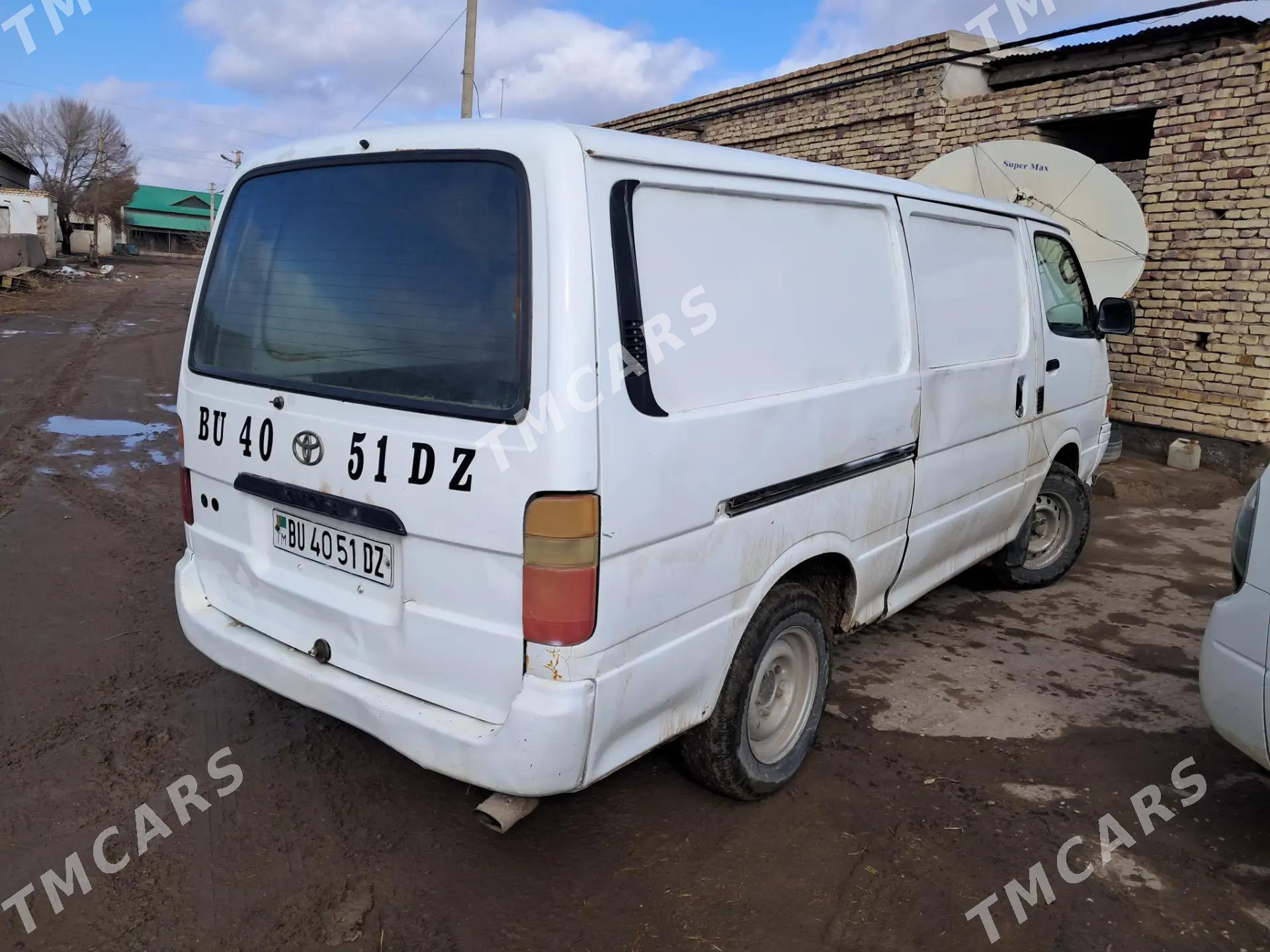 Toyota Hiace 2000 - 70 000 TMT - Дашогуз - img 3