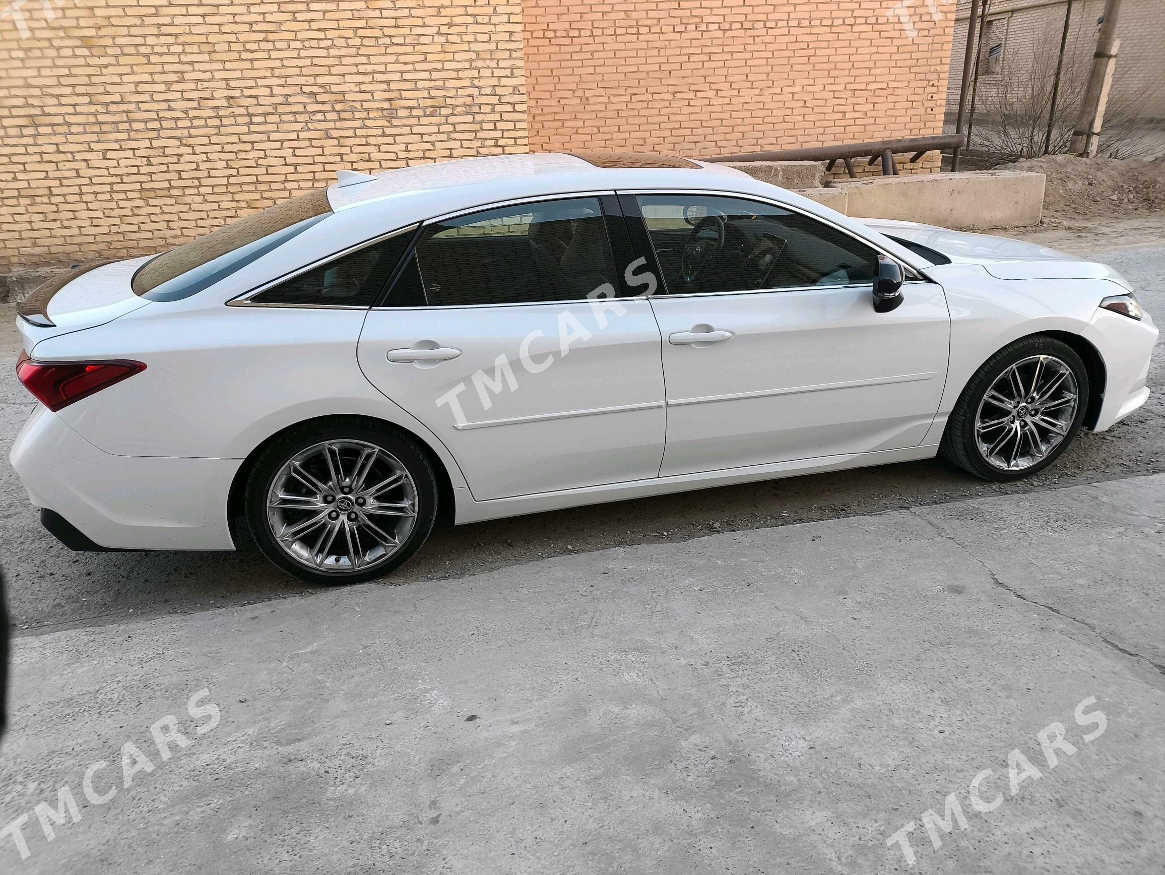 Toyota Avalon 2019 - 495 000 TMT - Çärjew - img 4