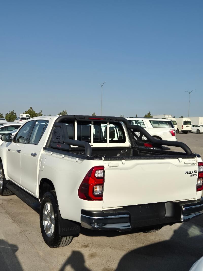 Toyota Hilux 2022 - 540 000 TMT - Ашхабад - img 7