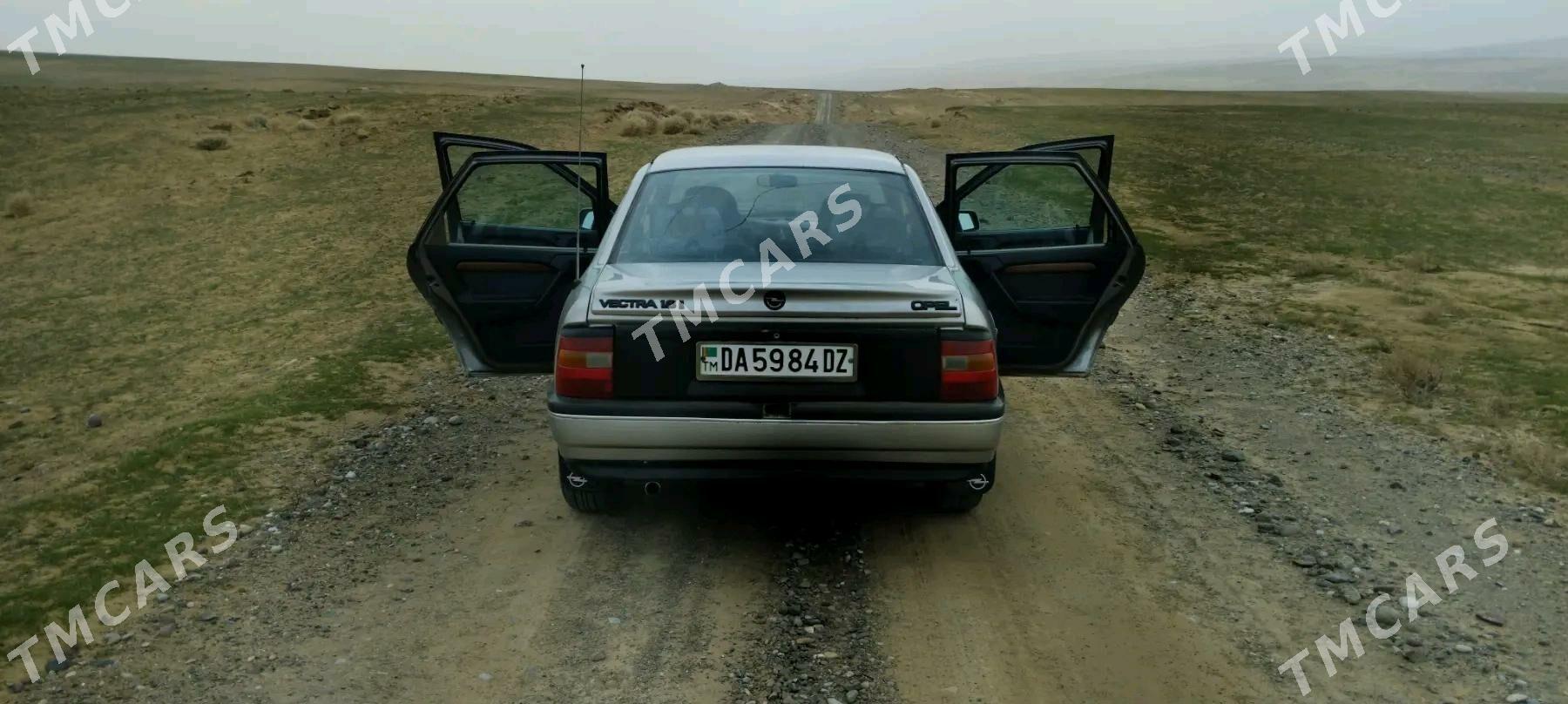 Opel Vectra 1988 - 25 000 TMT - Serhetabat (Guşgy) - img 5