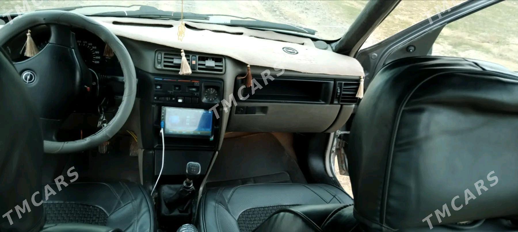 Opel Vectra 1988 - 25 000 TMT - Serhetabat (Guşgy) - img 3
