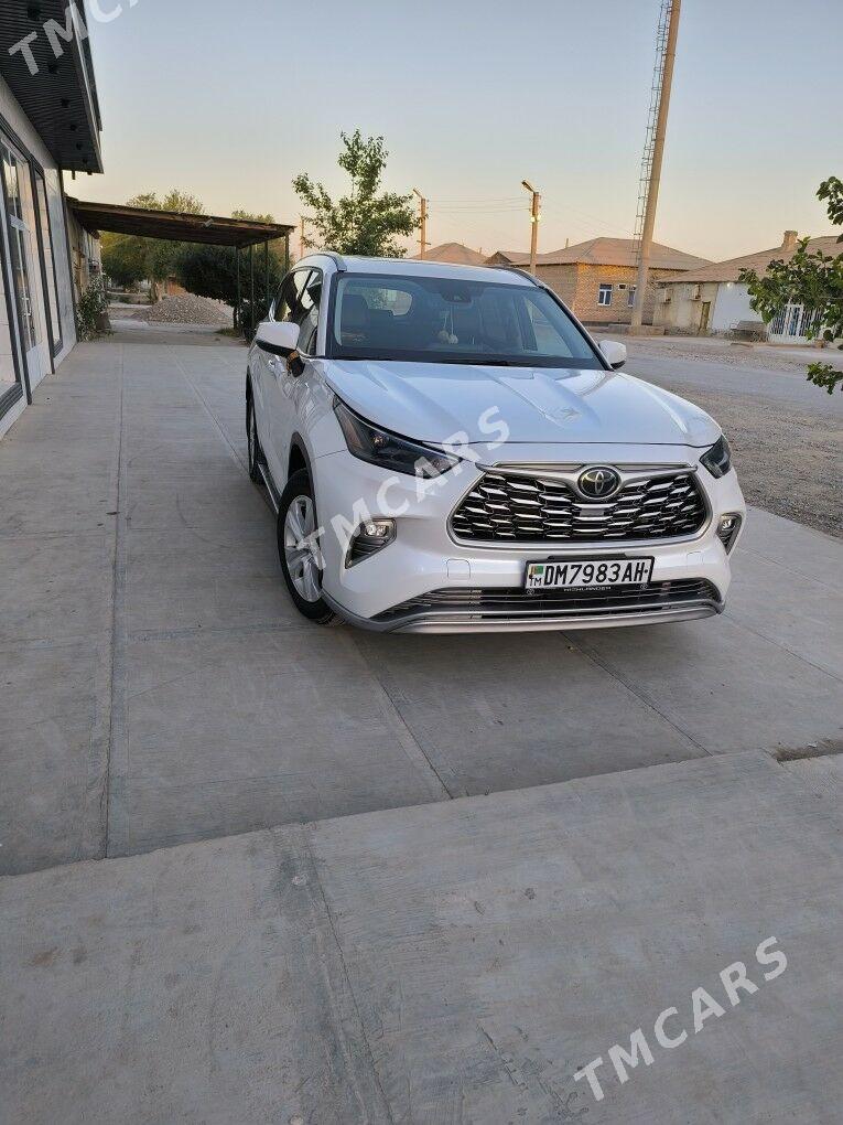 Toyota Highlander 2022 - 600 000 TMT - Babadaýhan - img 2