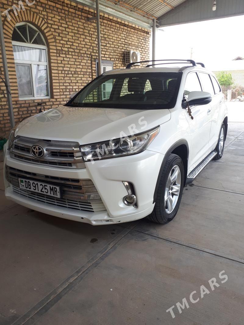 Toyota Highlander 2018 - 400 000 TMT - Ёлётен - img 2
