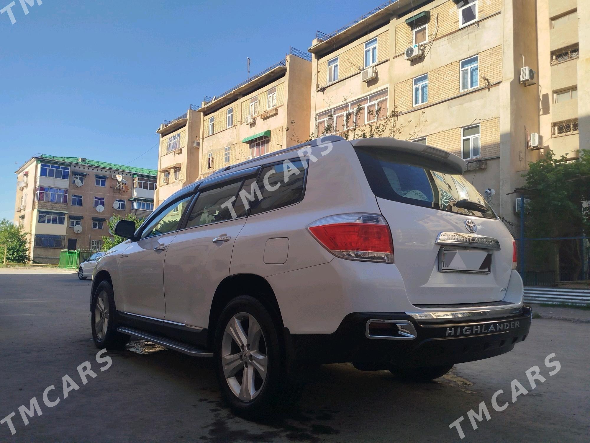 Toyota Highlander 2011 - 320 000 TMT - Çärjew - img 4