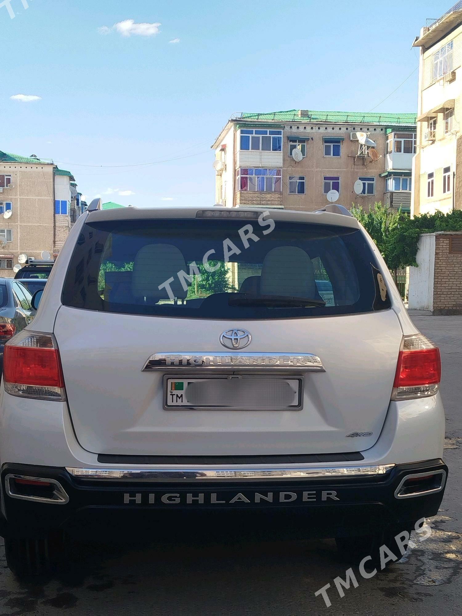 Toyota Highlander 2011 - 320 000 TMT - Çärjew - img 3
