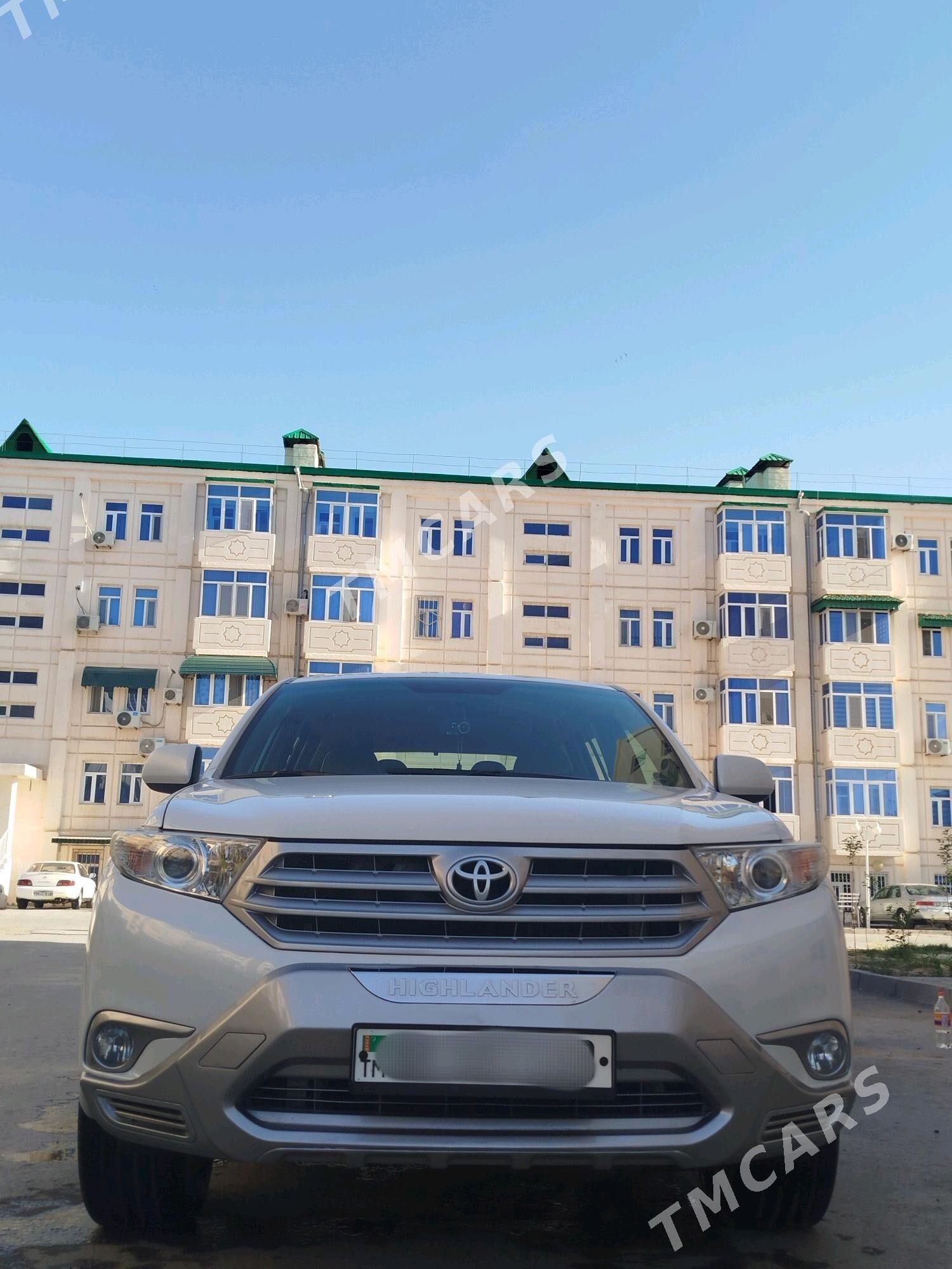 Toyota Highlander 2011 - 320 000 TMT - Çärjew - img 5
