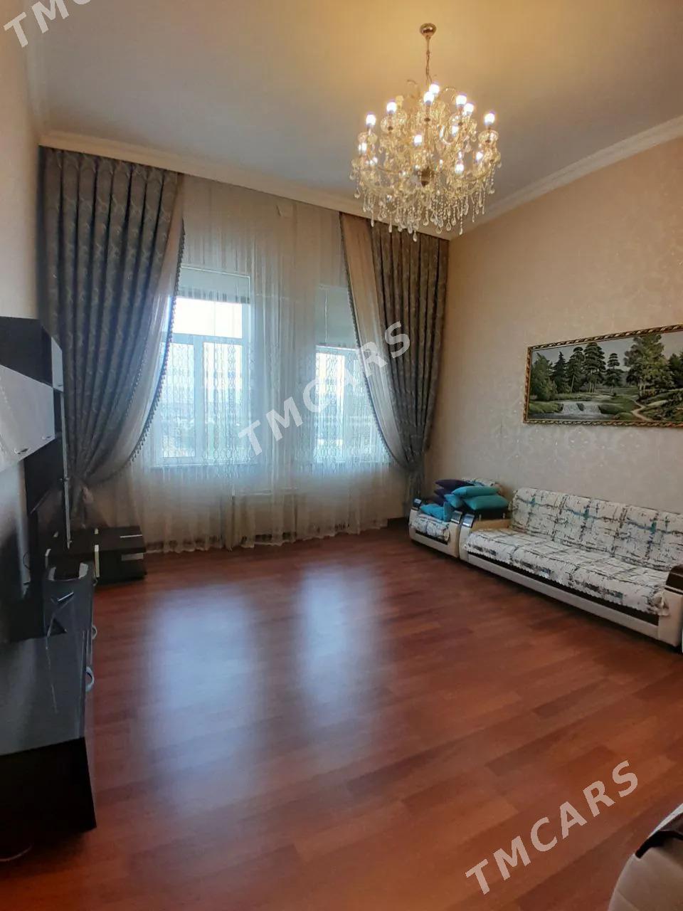 4 ком Элитка Ата Турка 185 кв² - Улица Ататурка - img 2
