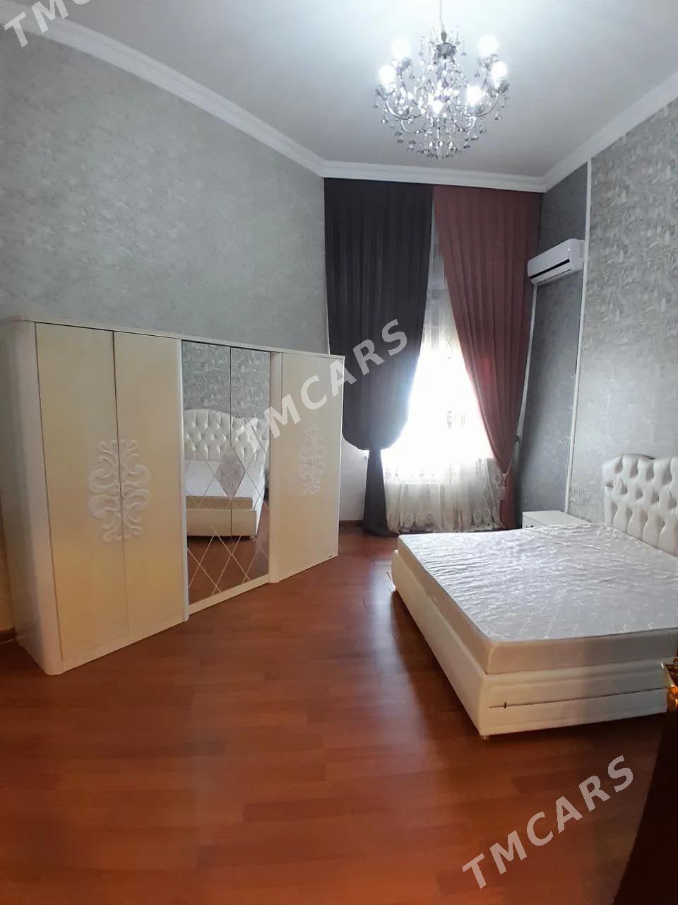 4 ком Элитка Ата Турка 185 кв² - Улица Ататурка - img 8