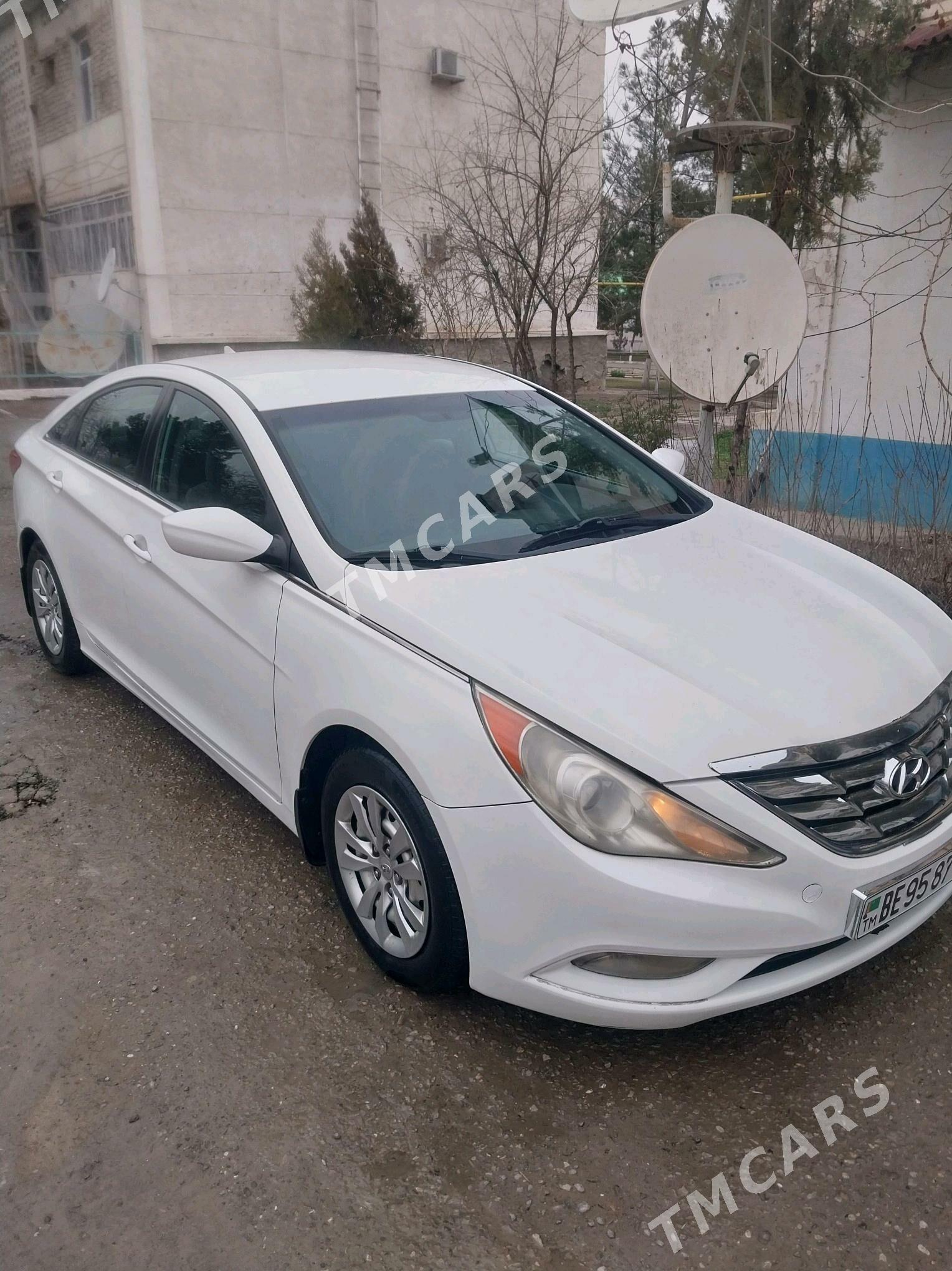 Hyundai Sonata 2011 - 140 000 TMT - Бекреве - img 1