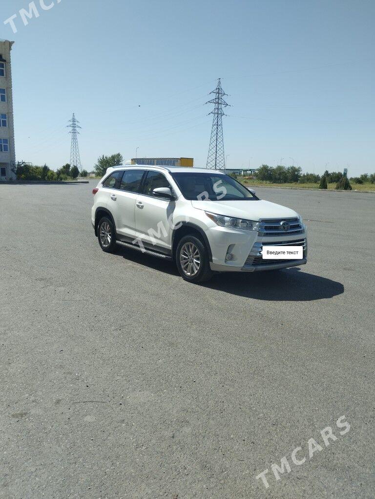 Toyota Highlander 2019 - 460 000 TMT - Сакар - img 3