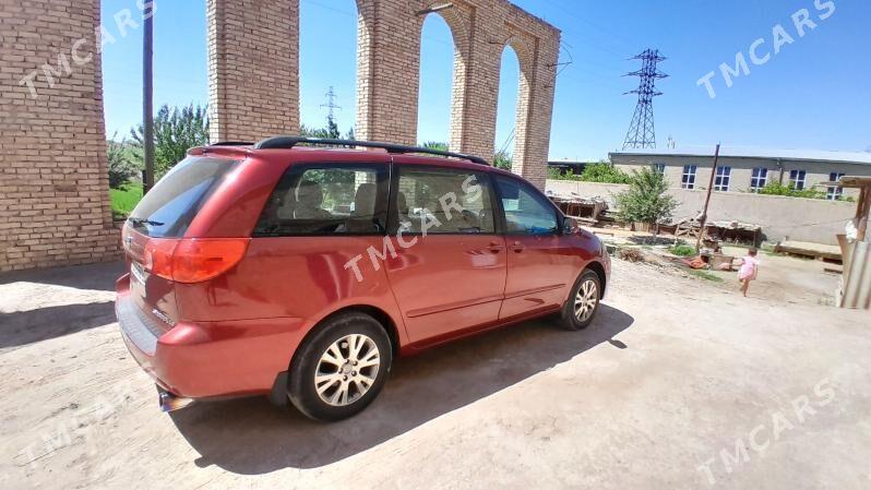 Toyota Sienna 2009 - 220 000 TMT - Türkmenabat - img 4