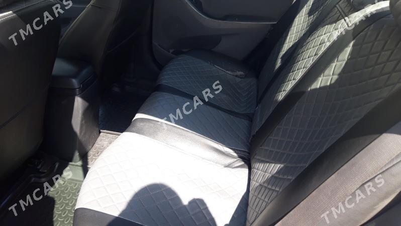Hyundai Elantra 2011 - 155 000 TMT - Чоганлы - img 5