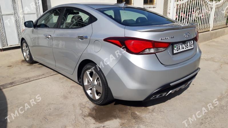 Hyundai Elantra 2011 - 155 000 TMT - Чоганлы - img 2