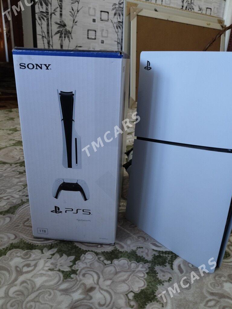 ps 5 ps 4 - Mary - img 1