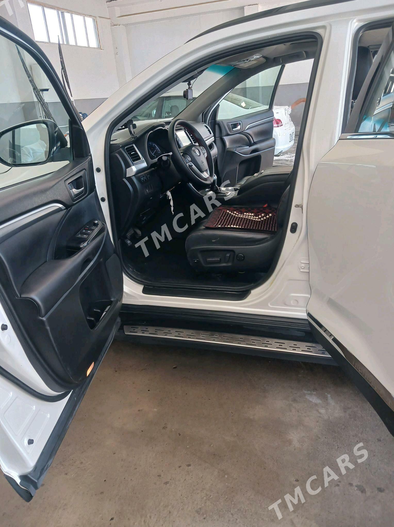 Toyota Highlander Hybrid 2019 - 470 000 TMT - Мары - img 5