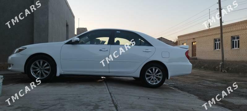 Toyota Camry 2002 - 130 000 TMT - Дашогуз - img 4