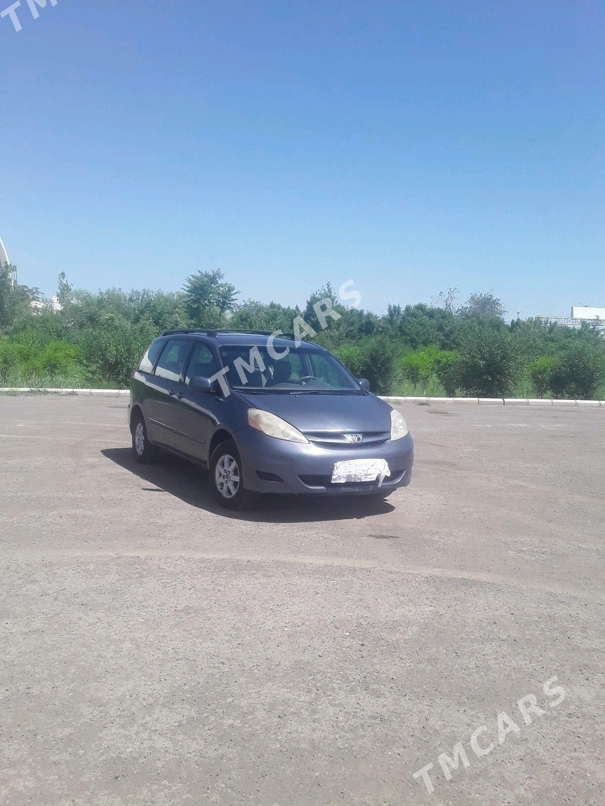 Toyota Sienna 2009 - 180 000 TMT - Boldumsaz - img 6