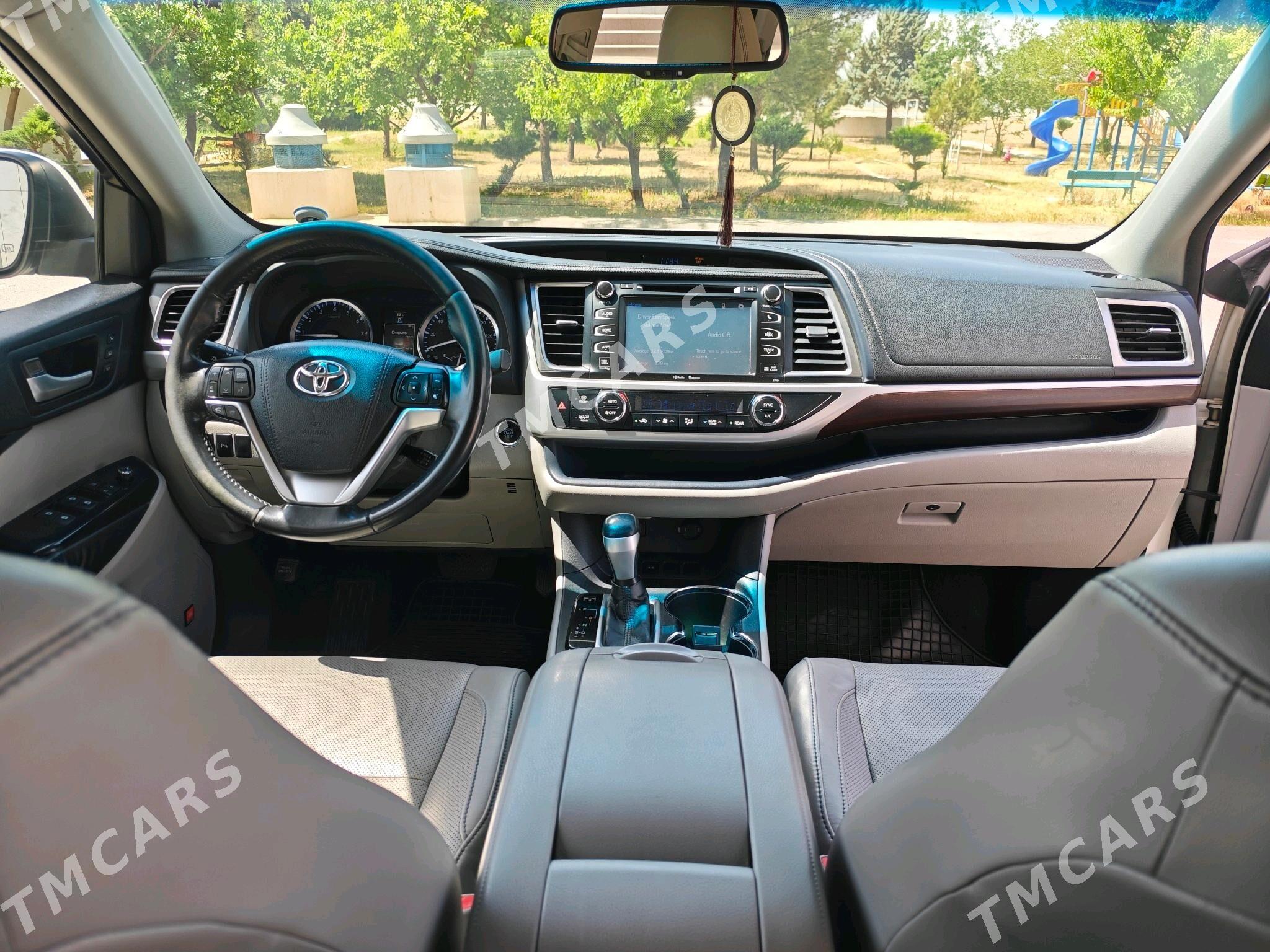 Toyota Highlander 2015 - 385 000 TMT - Ашхабад - img 9