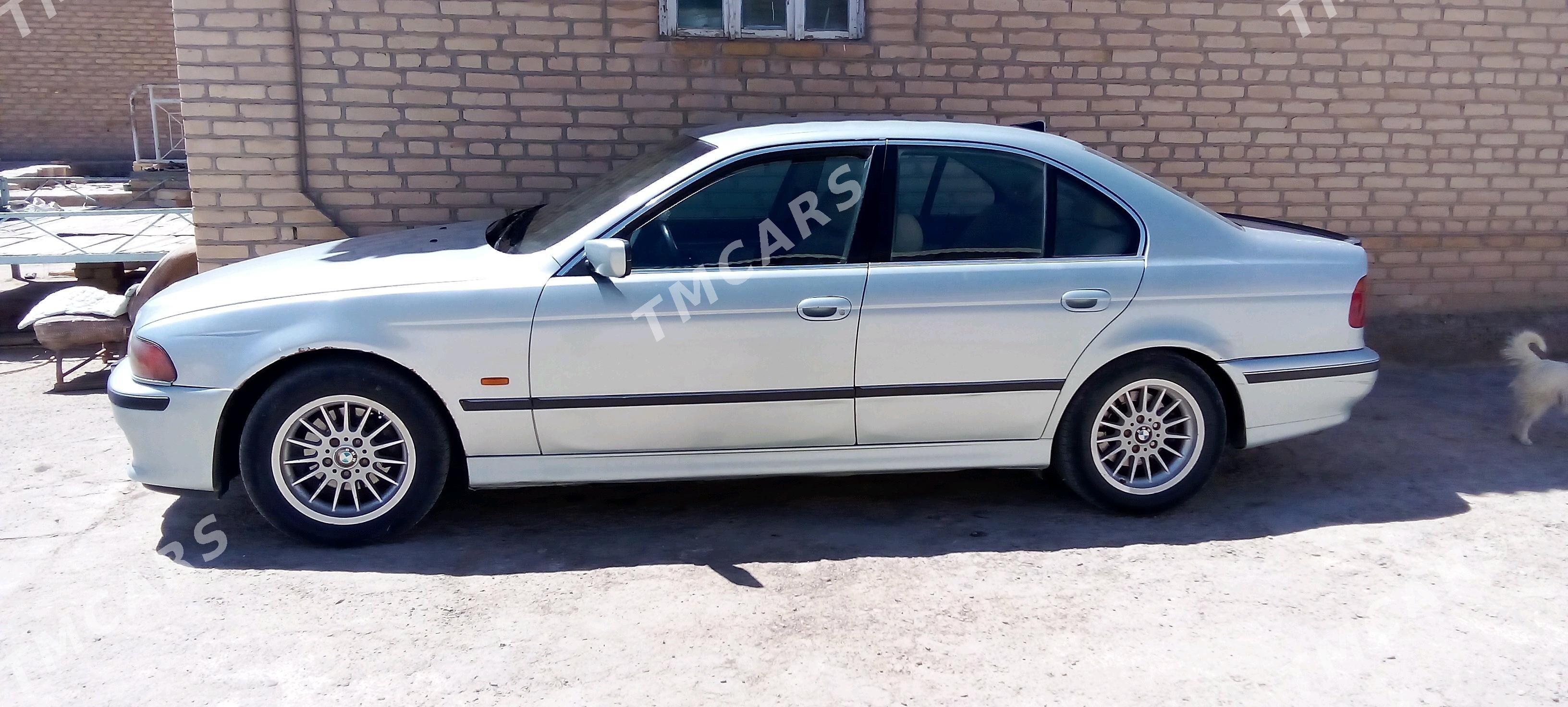 BMW E39 1997 - 70 000 TMT - Байрамали - img 3