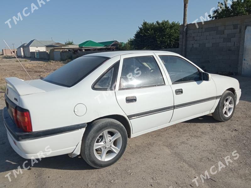 Opel Vectra 1990 - 32 000 TMT - Бахарден - img 2