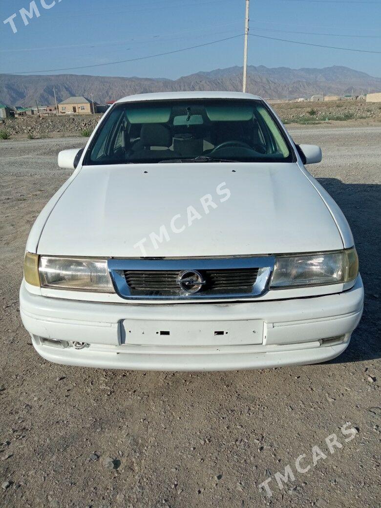 Opel Vectra 1990 - 32 000 TMT - Бахарден - img 3