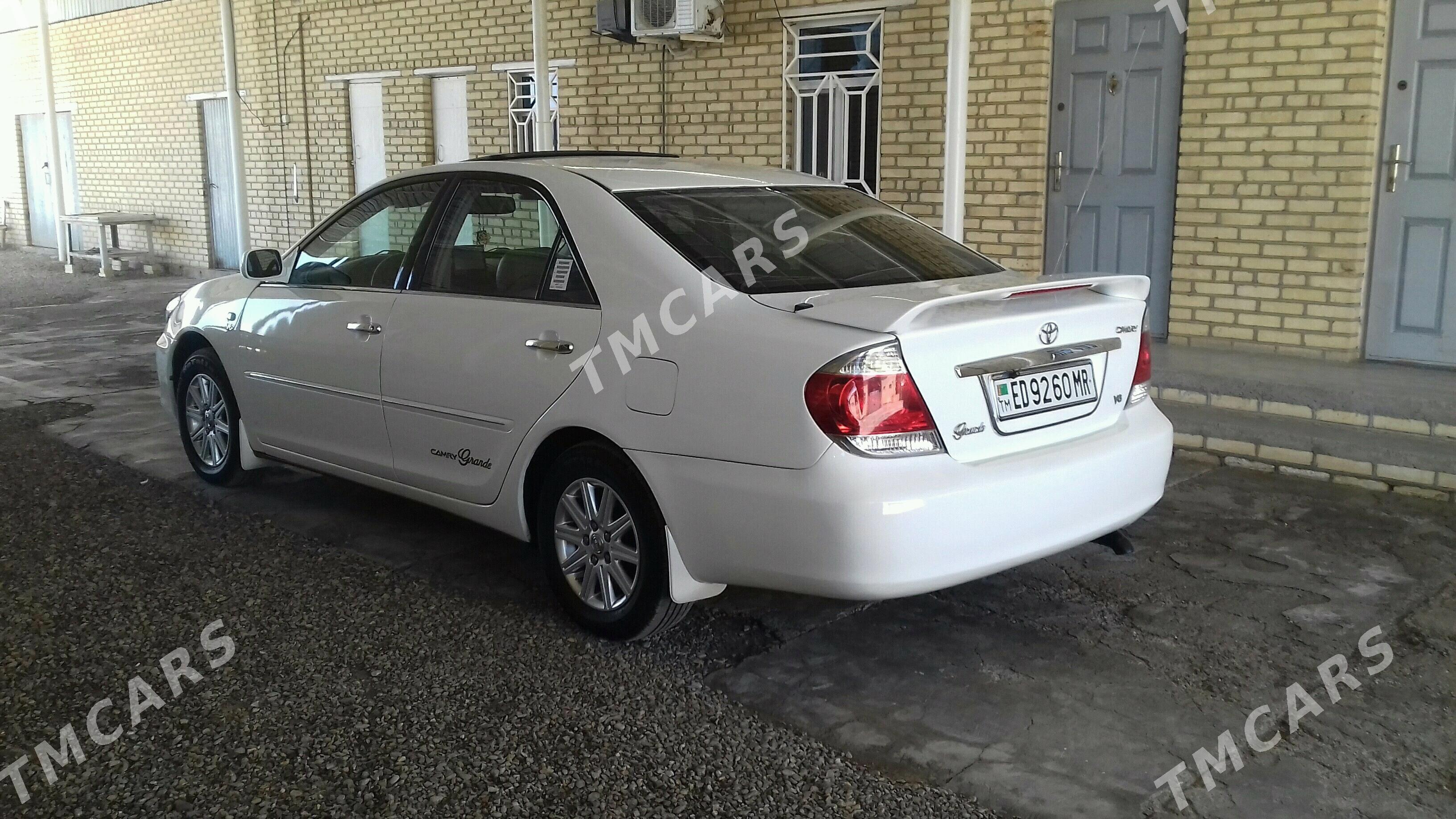 Toyota Camry 2005 - 210 000 TMT - Мургап - img 4
