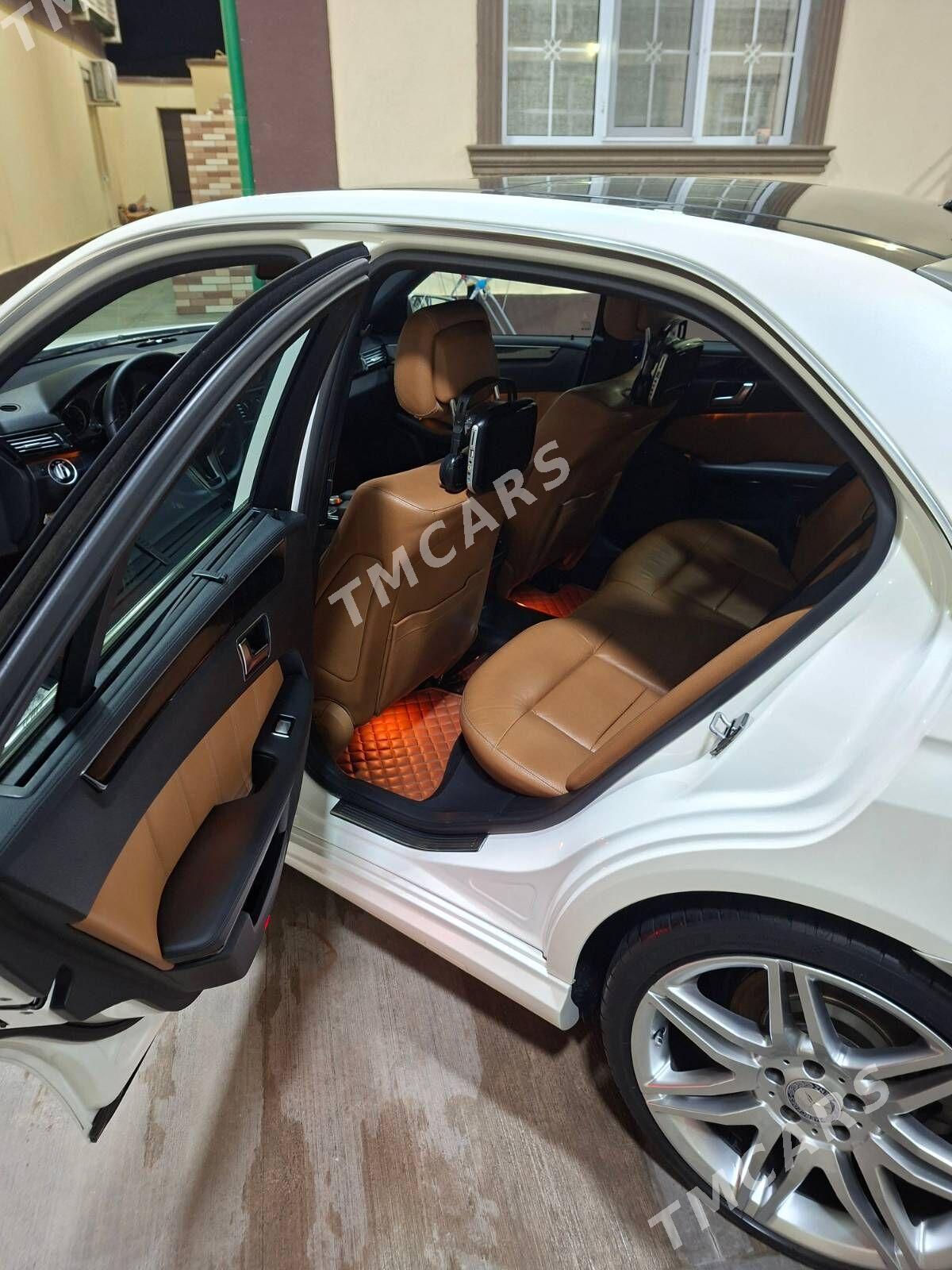 Mercedes-Benz E350 2013 - 500 000 TMT - Чоганлы - img 8