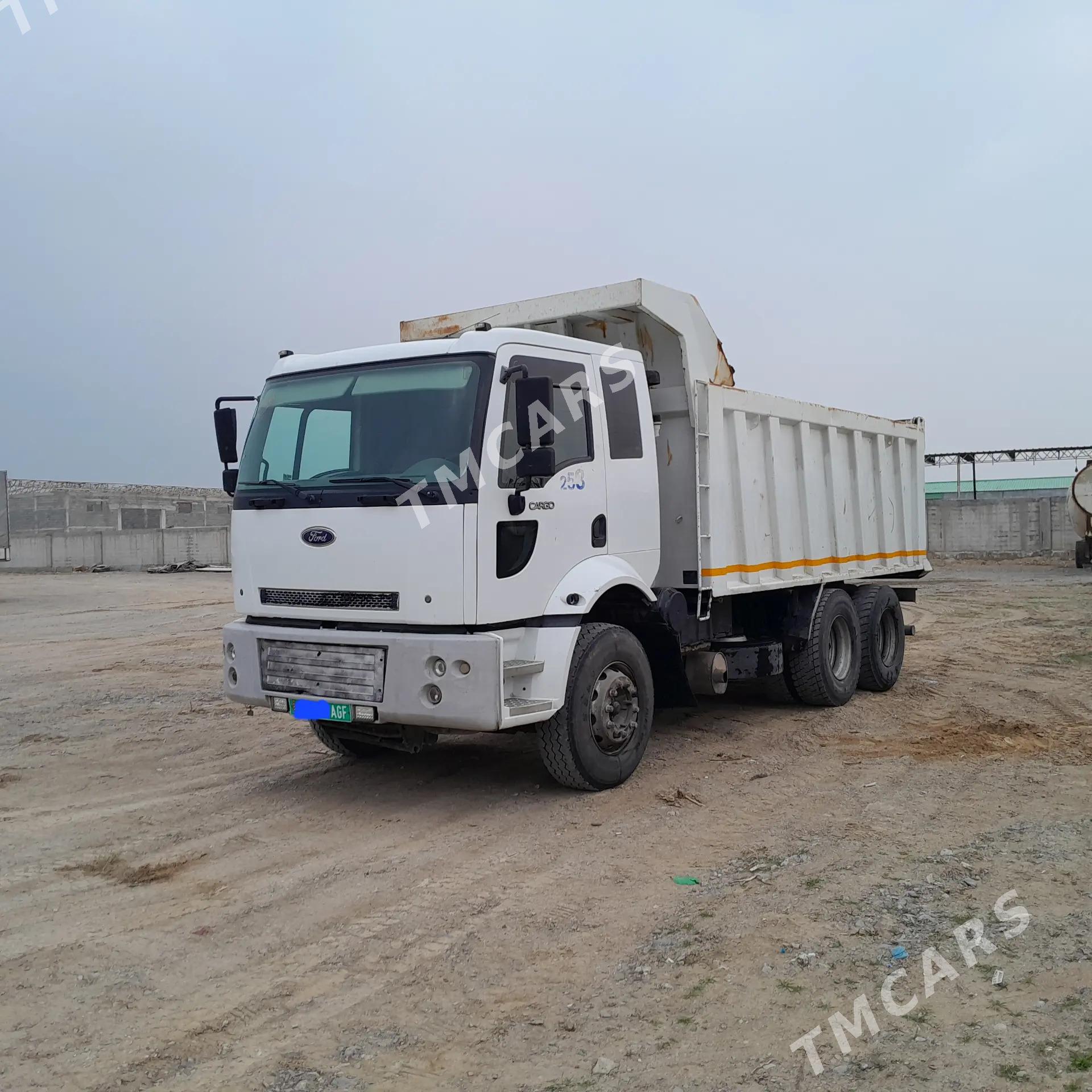 Ford Cargo 3535D 2010 - 440 000 TMT - Aşgabat - img 4