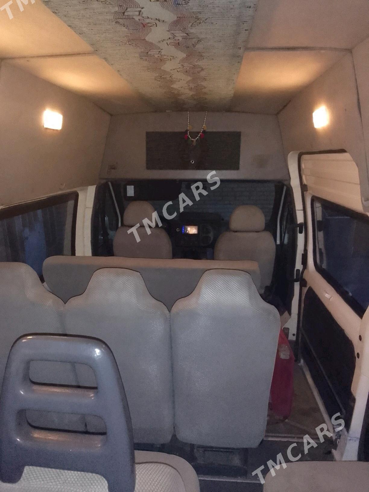 Toyota Hiace 2012 - 75 000 TMT - Шатлык - img 8