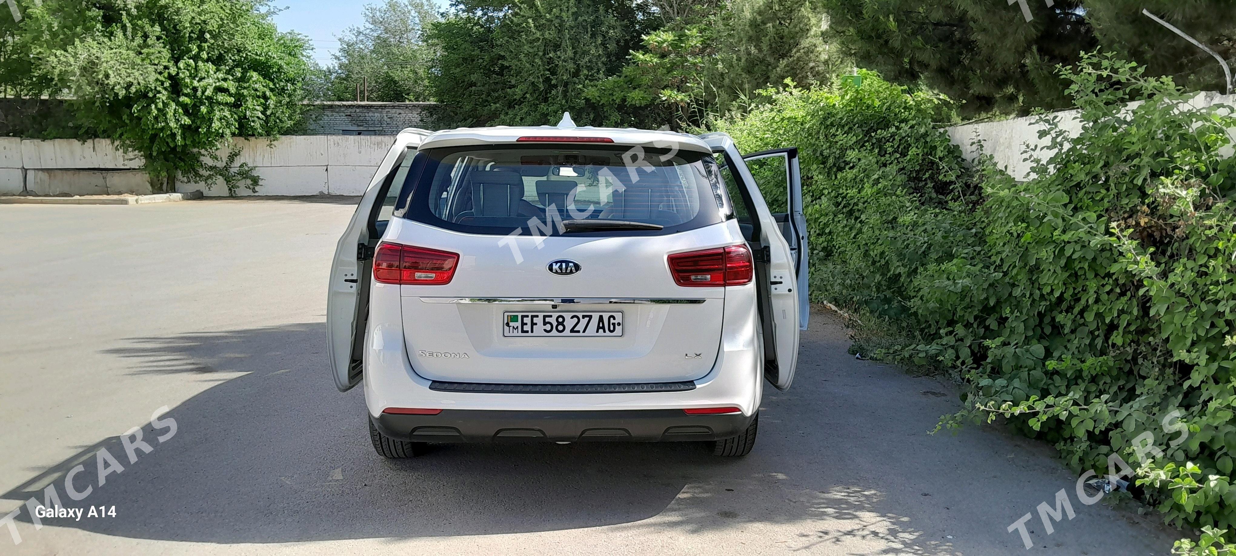 Kia Sedona 2020 - 350 000 TMT - Aşgabat - img 8