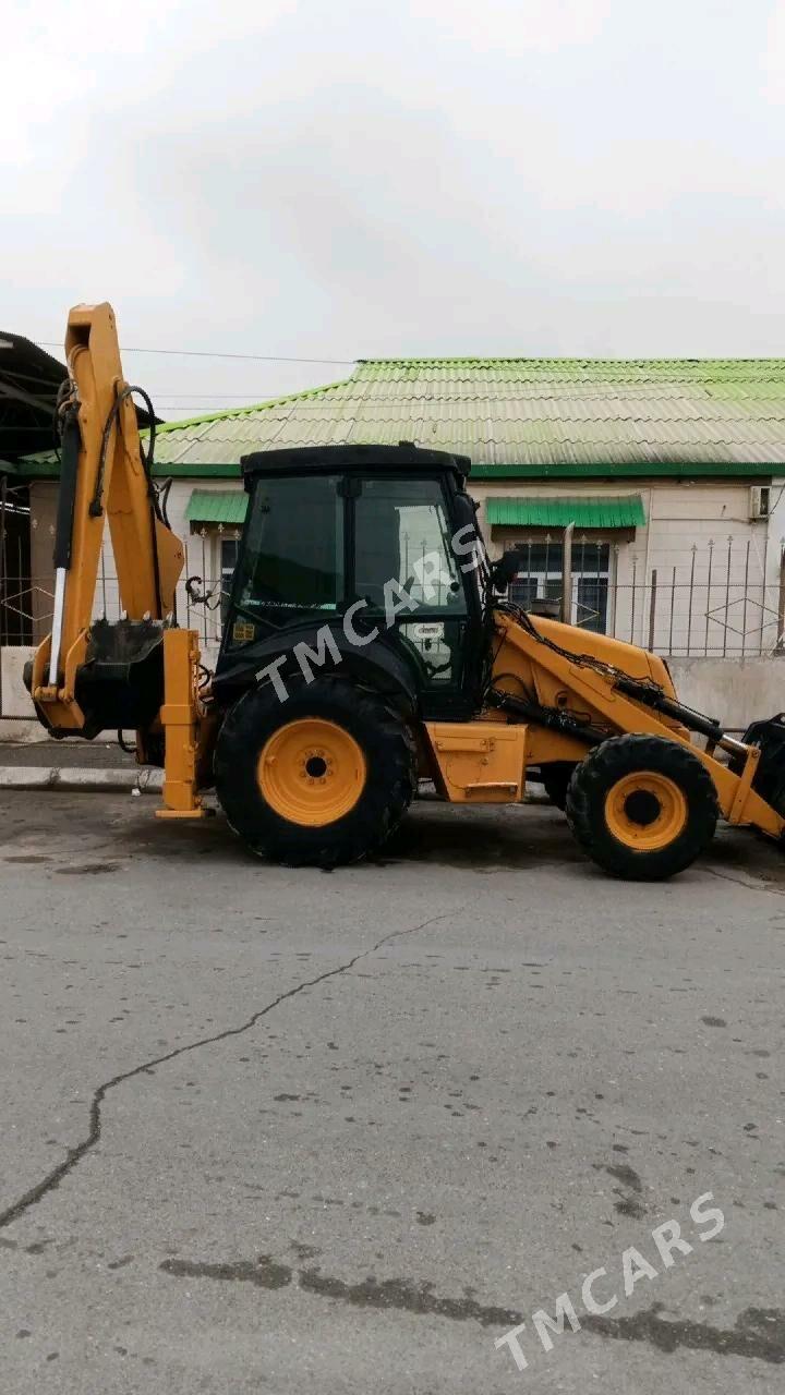 JCB 4CX ECO 2003 - 200 000 TMT - Херрикгала - img 3