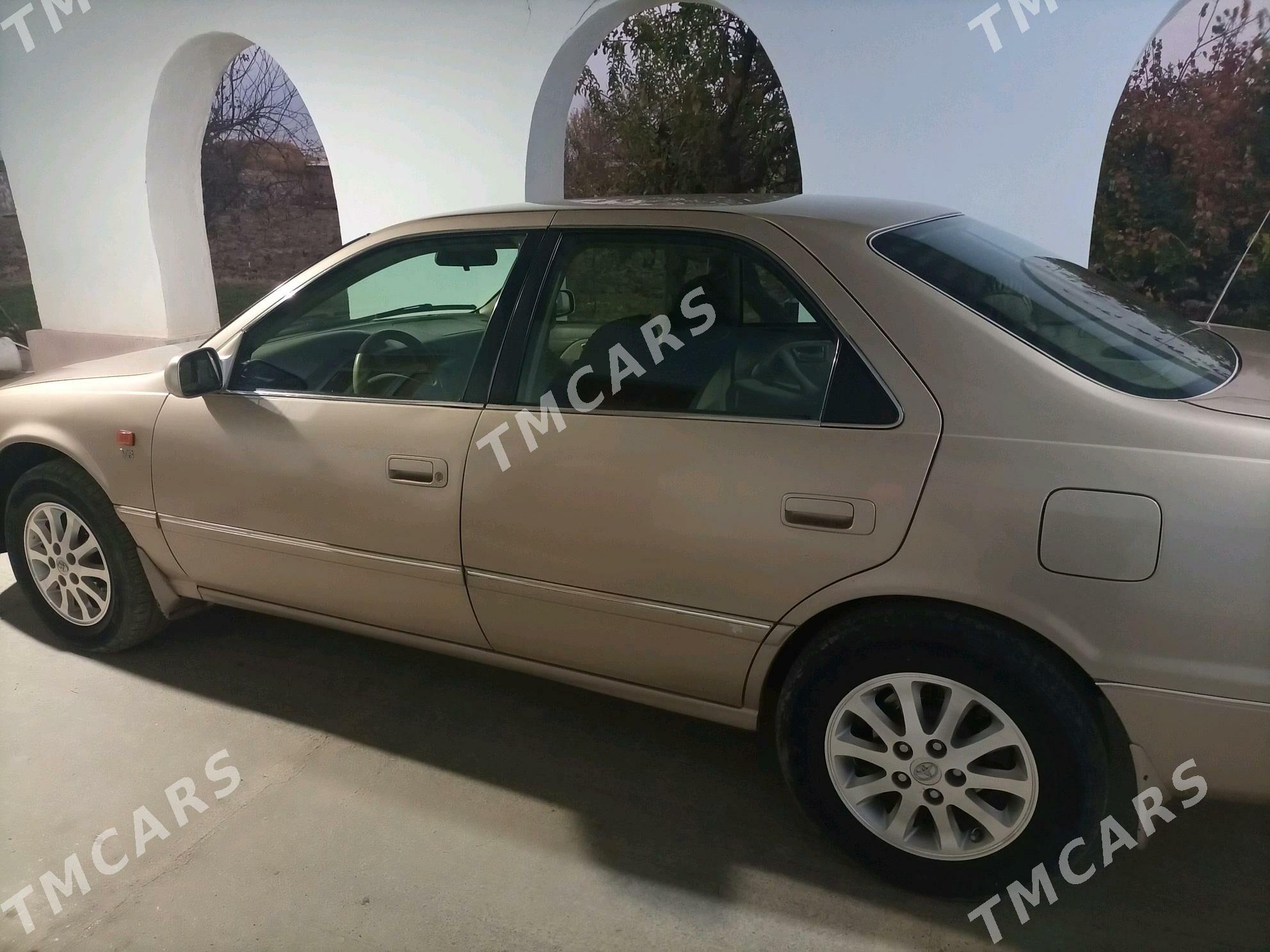 Toyota Camry 2000 - 130 000 TMT - Койтендаг - img 4