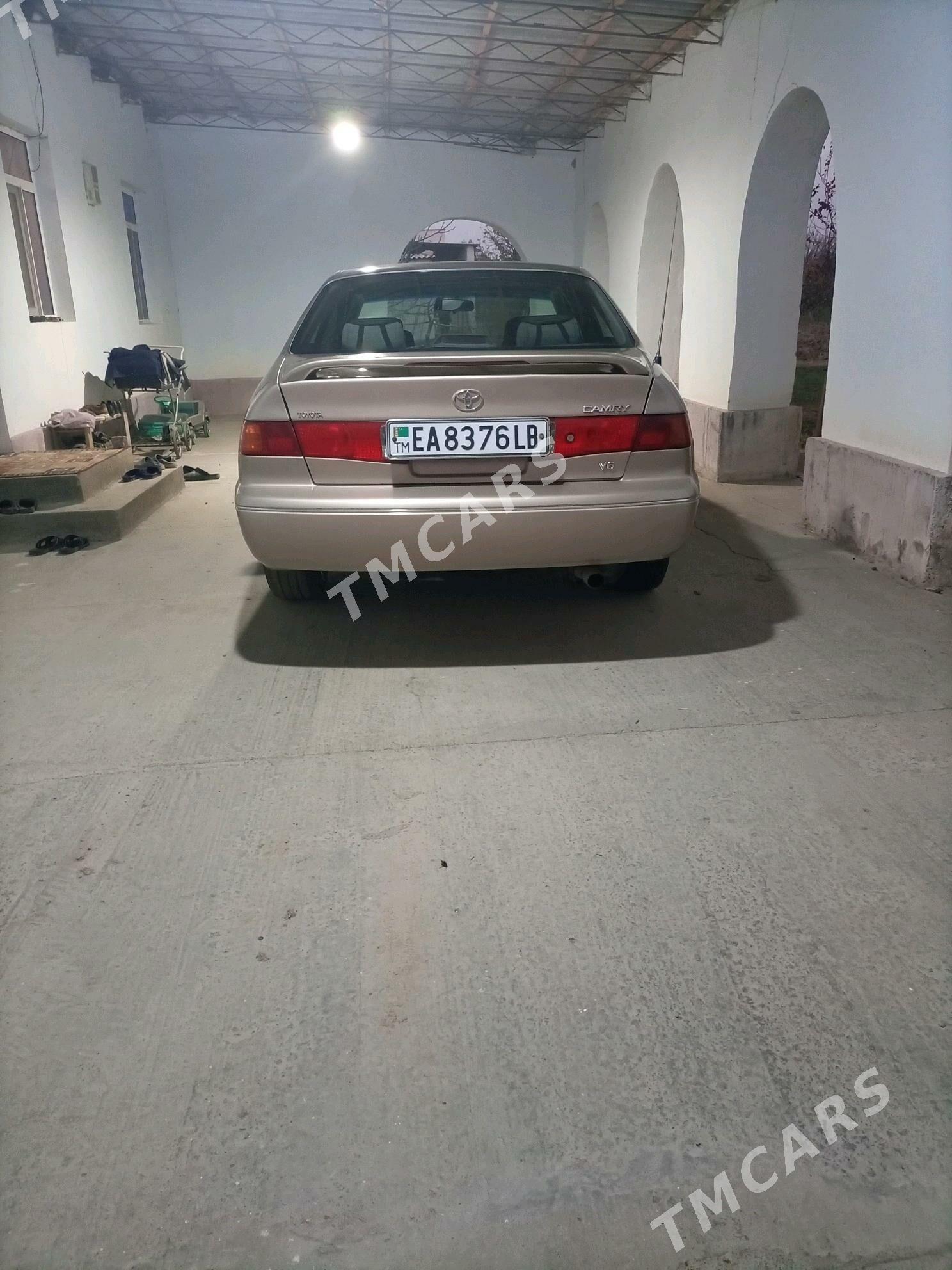 Toyota Camry 2000 - 130 000 TMT - Койтендаг - img 5