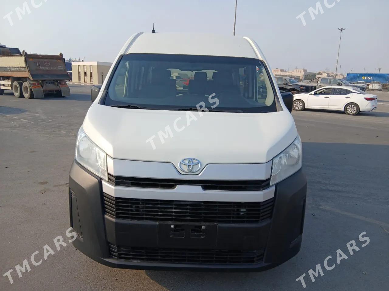 Toyota Hiace 2020 - 630 000 TMT - Büzmeýin - img 2