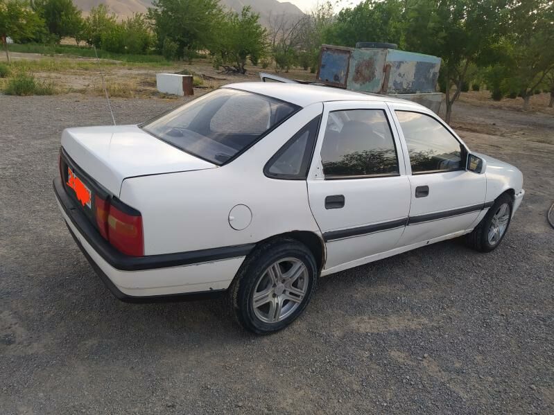 Opel Vectra 1992 - 27 000 TMT - Bäherden - img 3
