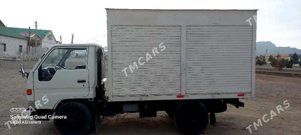 Toyota Dyna 1996 - 70 000 TMT - Türkmenbaşy - img 2