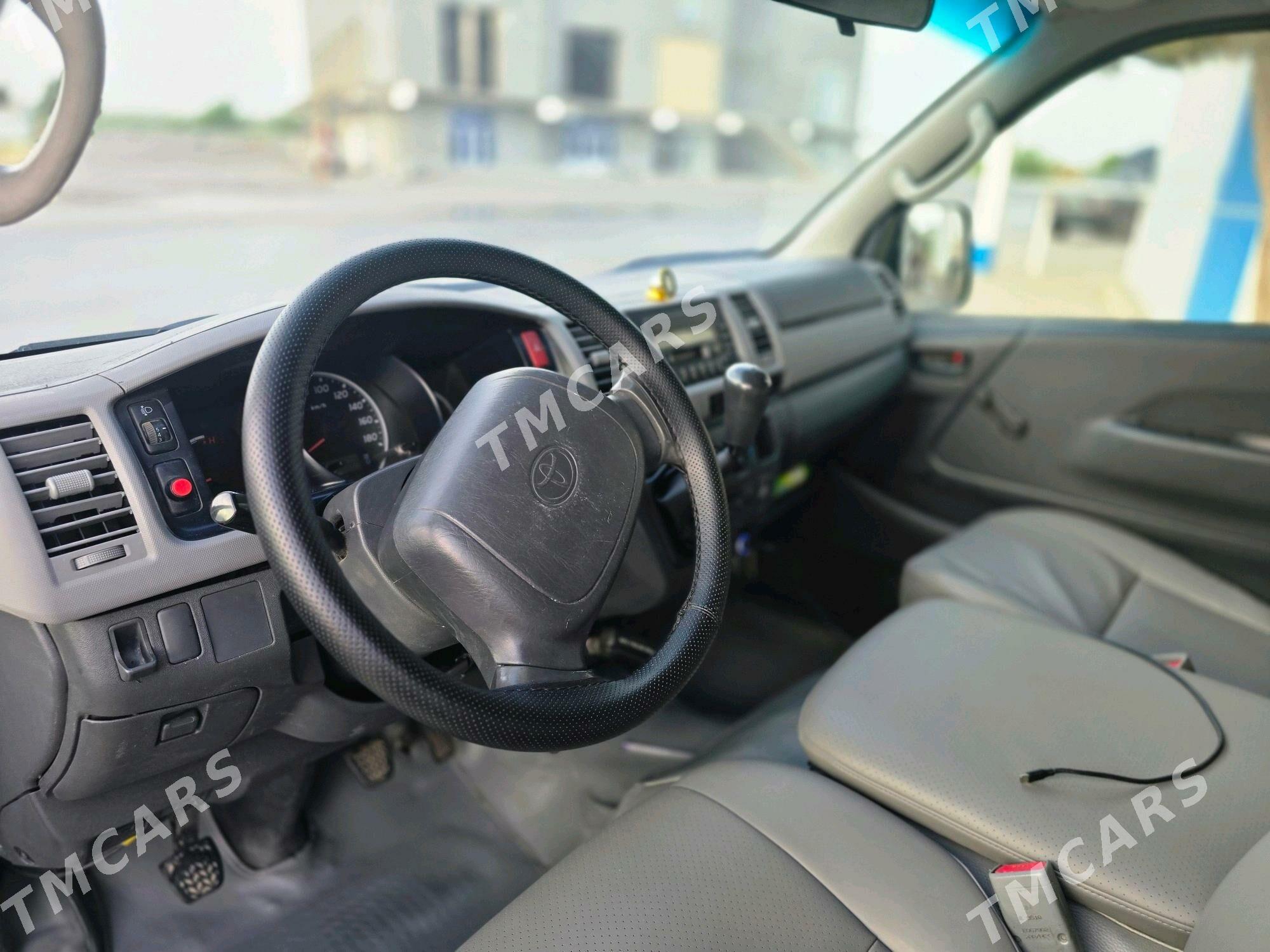 Toyota Hiace 2007 - 250 000 TMT - Дянев - img 5