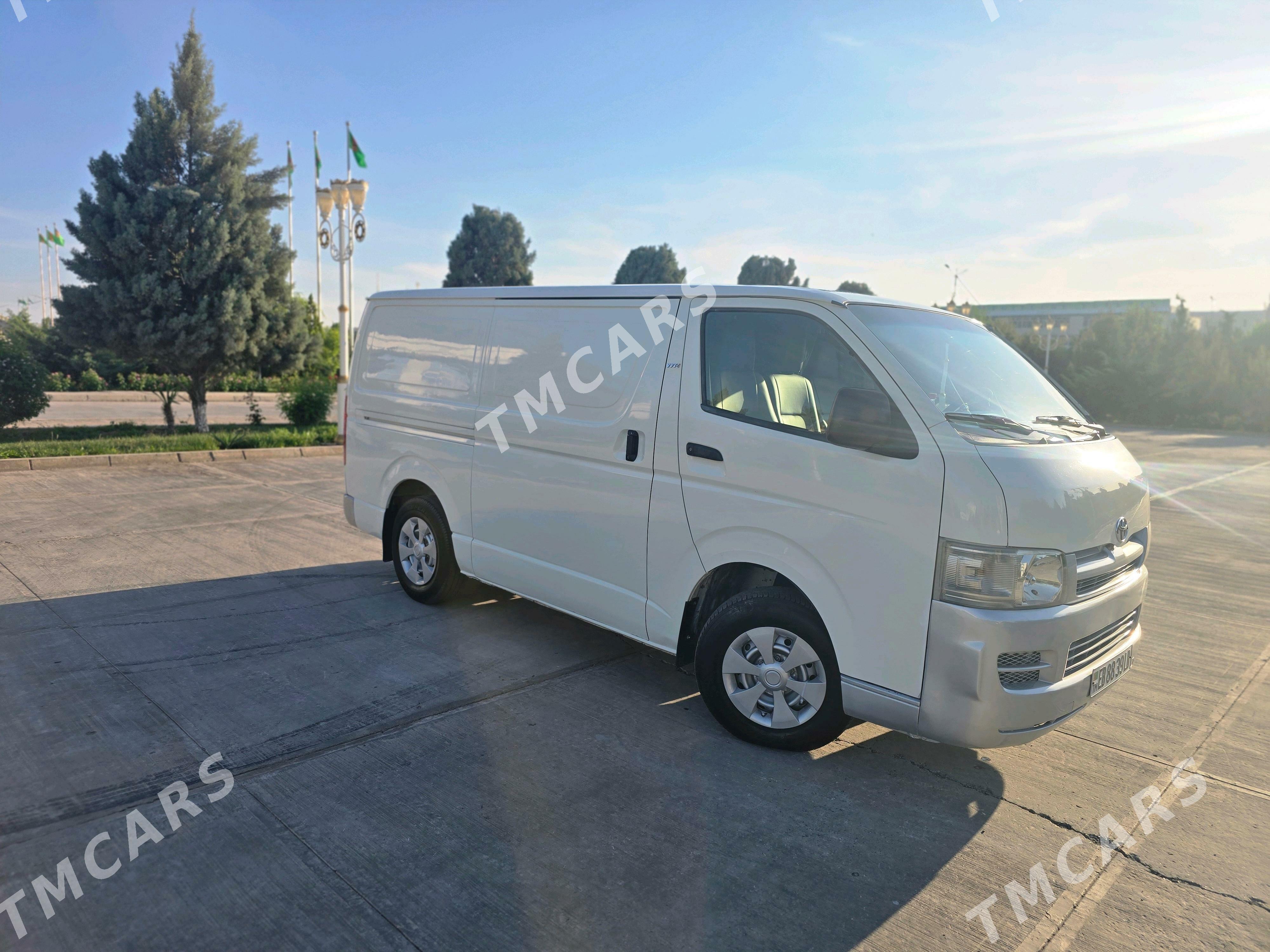 Toyota Hiace 2007 - 250 000 TMT - Дянев - img 7