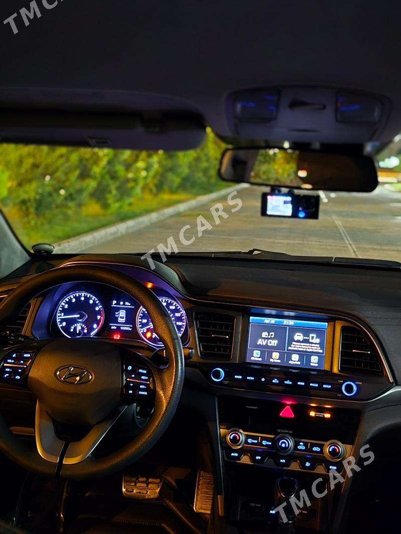 Hyundai Elantra 2019 - 240 000 TMT - Aşgabat - img 4