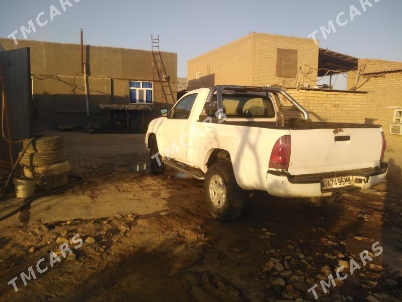 Toyota Tacoma 2010 - 155 000 TMT - Туркменгала - img 5