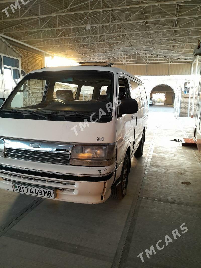 Toyota Hiace 1990 - 60 000 TMT - Мары - img 3