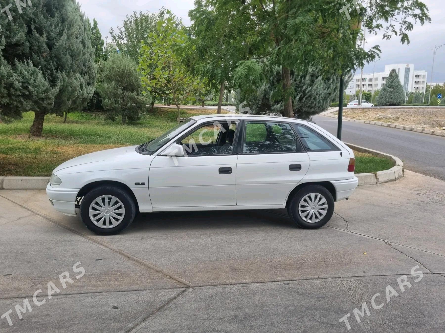 Opel Astra 1993 - 29 000 TMT - Ак-Бугдайский этрап - img 3