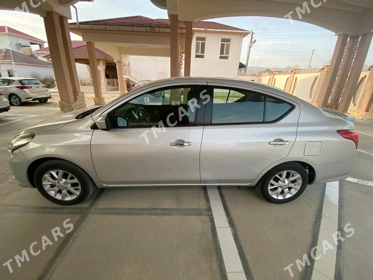 Nissan Versa 2018 - 160 000 TMT - Türkmenabat - img 2