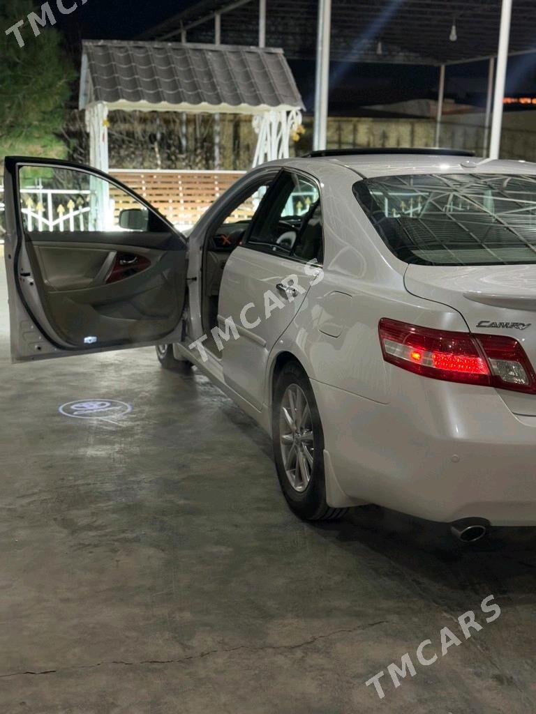 Toyota Camry 2010 - 230 000 TMT - Мары - img 4