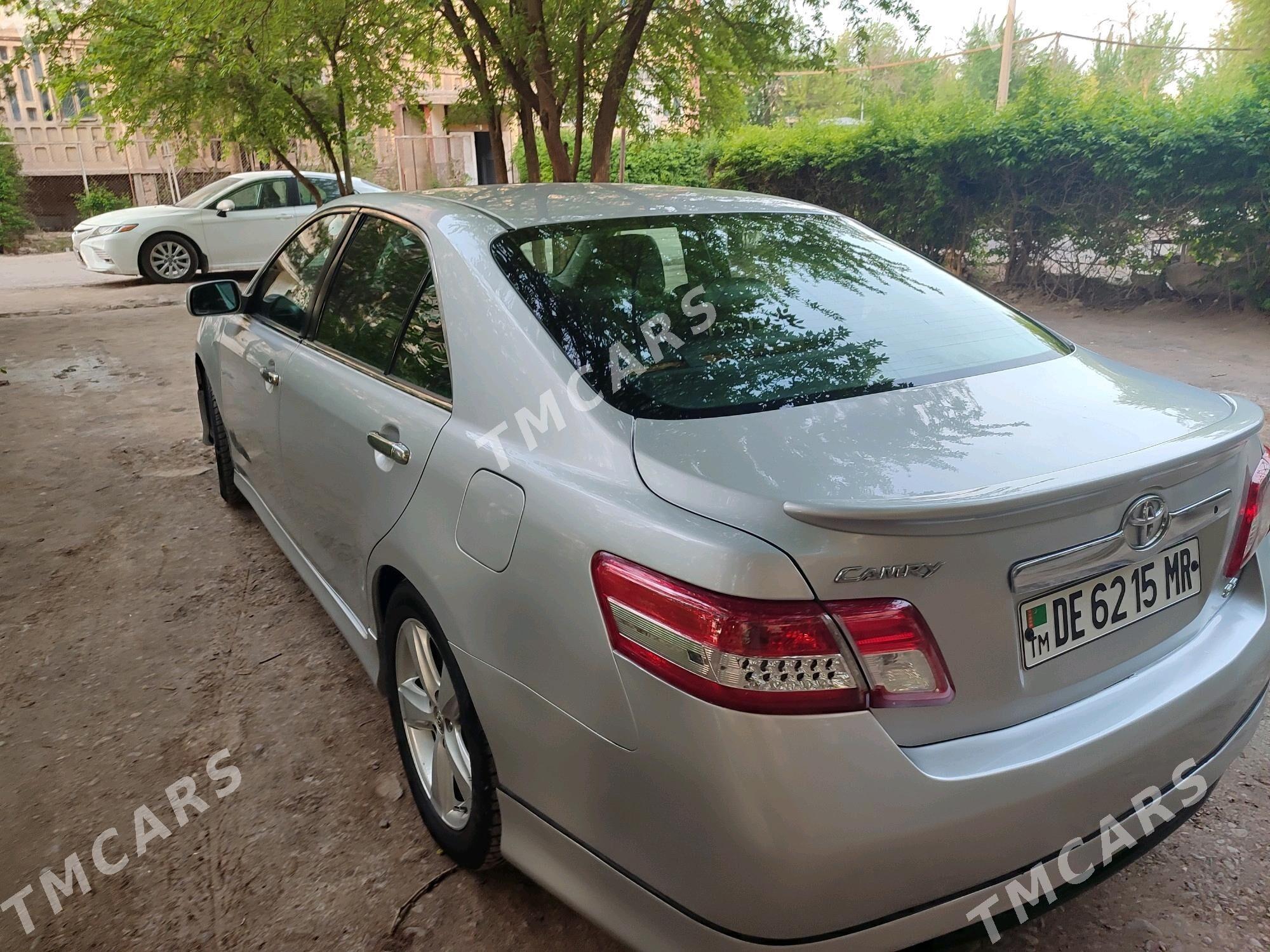 Toyota Camry 2010 - 195 000 TMT - Мары - img 4