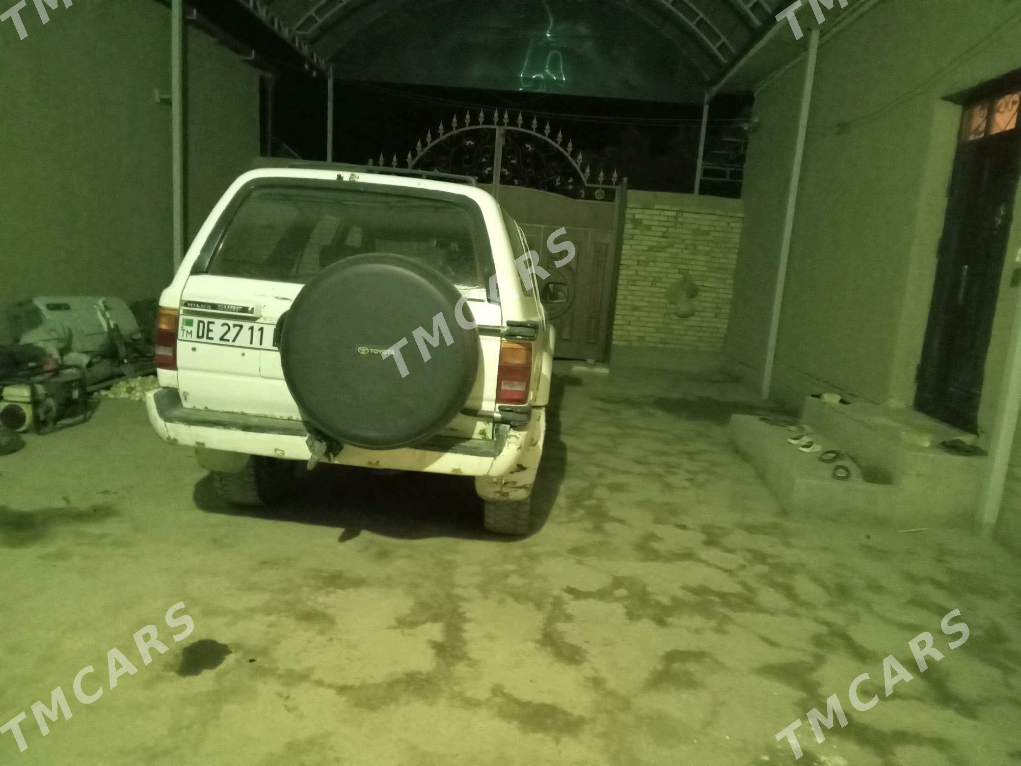 Toyota Hilux 1993 - 30 000 TMT - Gubadag - img 6