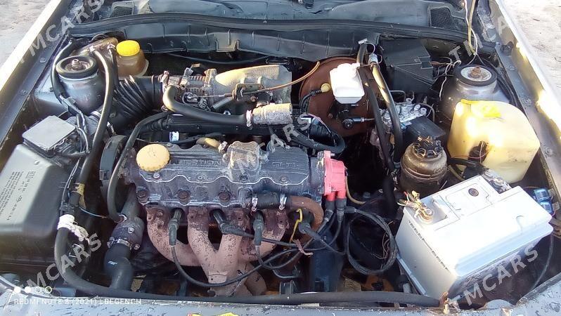Opel Vectra 1988 - 25 000 TMT - етр. Туркменбаши - img 4