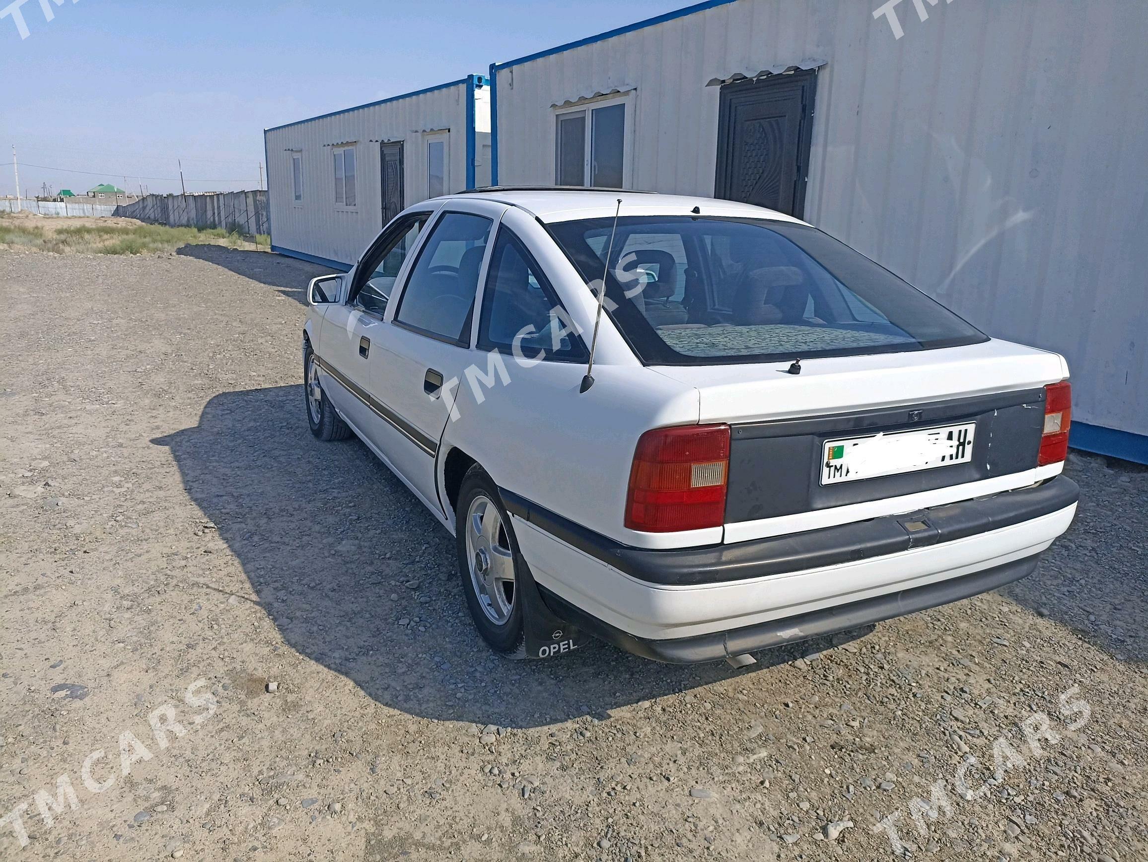 Opel Vectra 1991 - 28 000 TMT - Bäherden - img 3